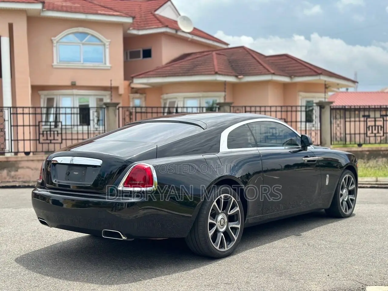Rolls-Royce Wraith 6.6 RWD 2017 Black