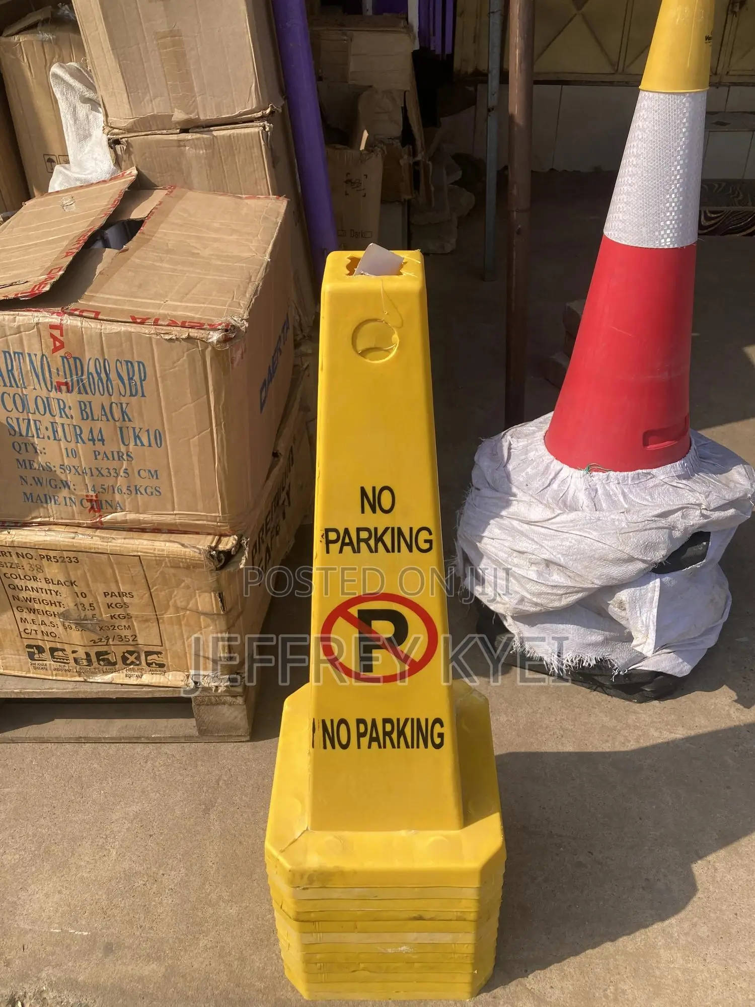 No Packing Signage