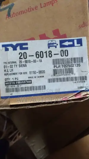 Toyota Sienna 2001-2002 Headlights Pair Tyc