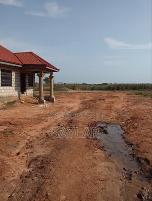 Land for Sale Afienya/Adjemador