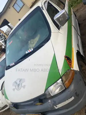 Toyota HiAce 2010 White