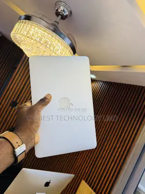 Laptop Apple MacBook Air 2015 8GB Intel Core i7 SSD 128GB