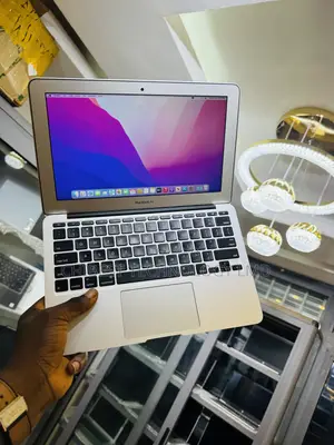 Laptop Apple MacBook Air 2015 8GB Intel Core i7 SSD 128GB