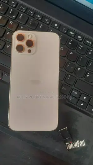 Apple iPhone 15 128 GB Gold