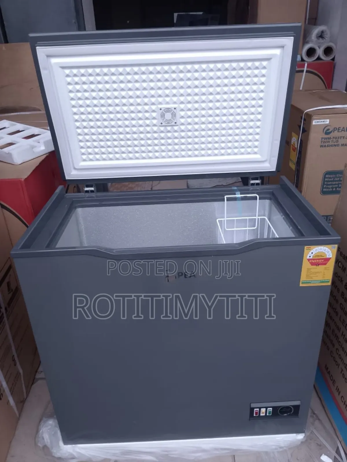Ash In Colour Glassy Pearl 188liters Chest Freezer