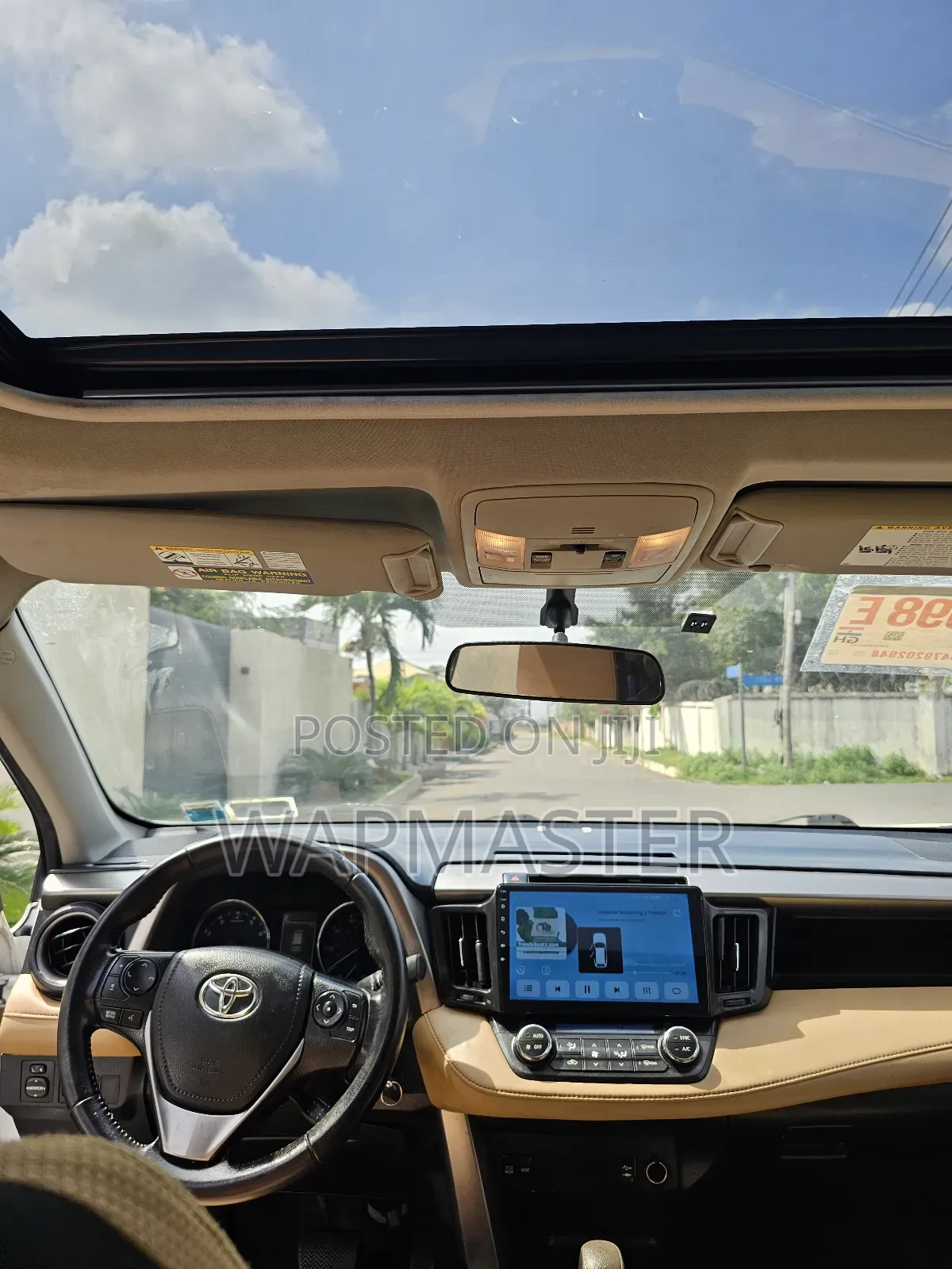 Toyota RAV4 XLE AWD (2.5L 4cyl 6A) 2016 White