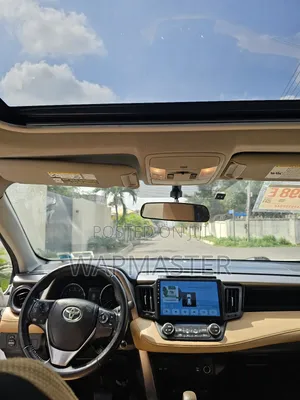 Toyota RAV4 XLE AWD (2.5L 4cyl 6A) 2016 White