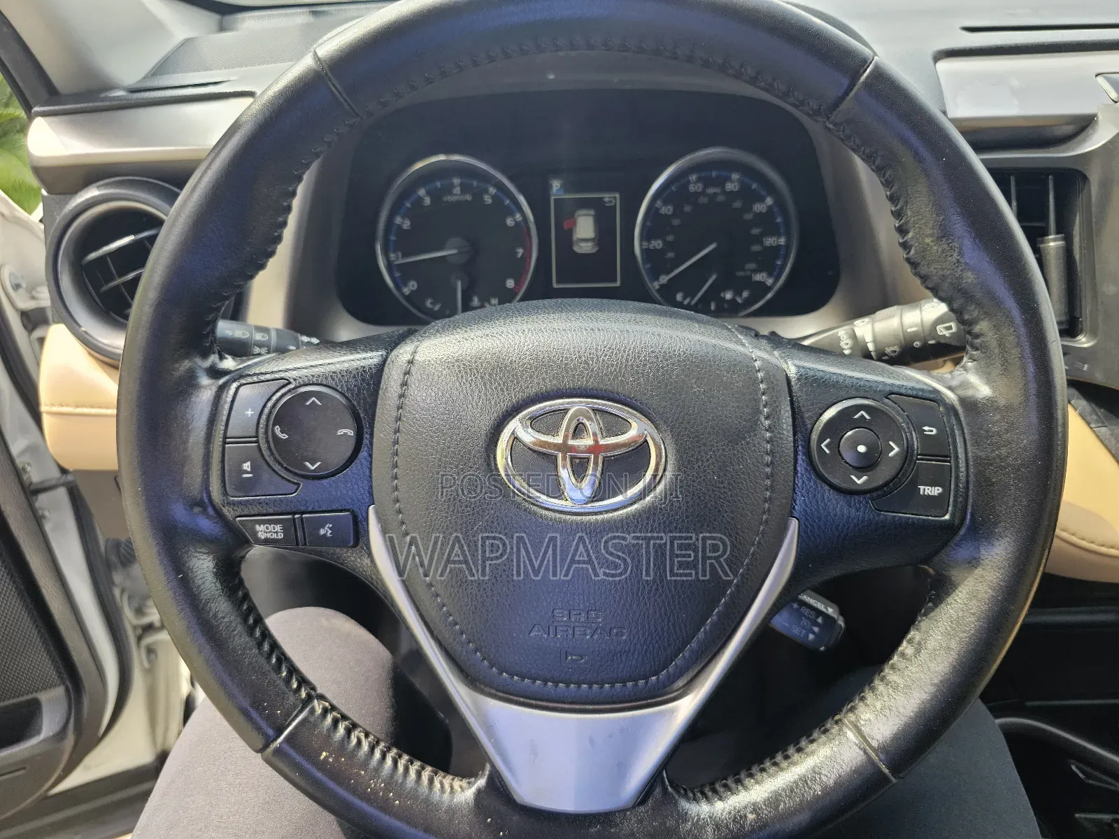 Toyota RAV4 XLE AWD (2.5L 4cyl 6A) 2016 White