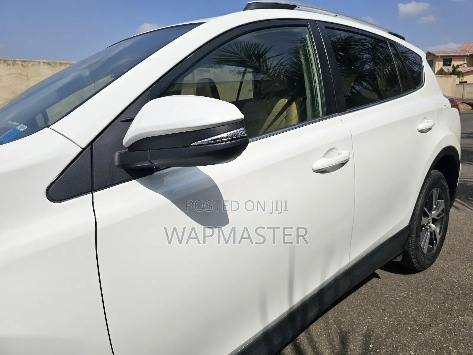 Toyota RAV4 XLE AWD (2.5L 4cyl 6A) 2016 White