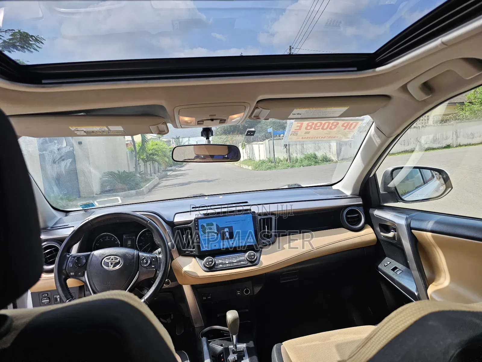 Toyota RAV4 XLE AWD (2.5L 4cyl 6A) 2016 White