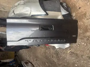 Toyota Tacoma 2016,2017,2018,2019,2020 Tailgate/ Boot Available