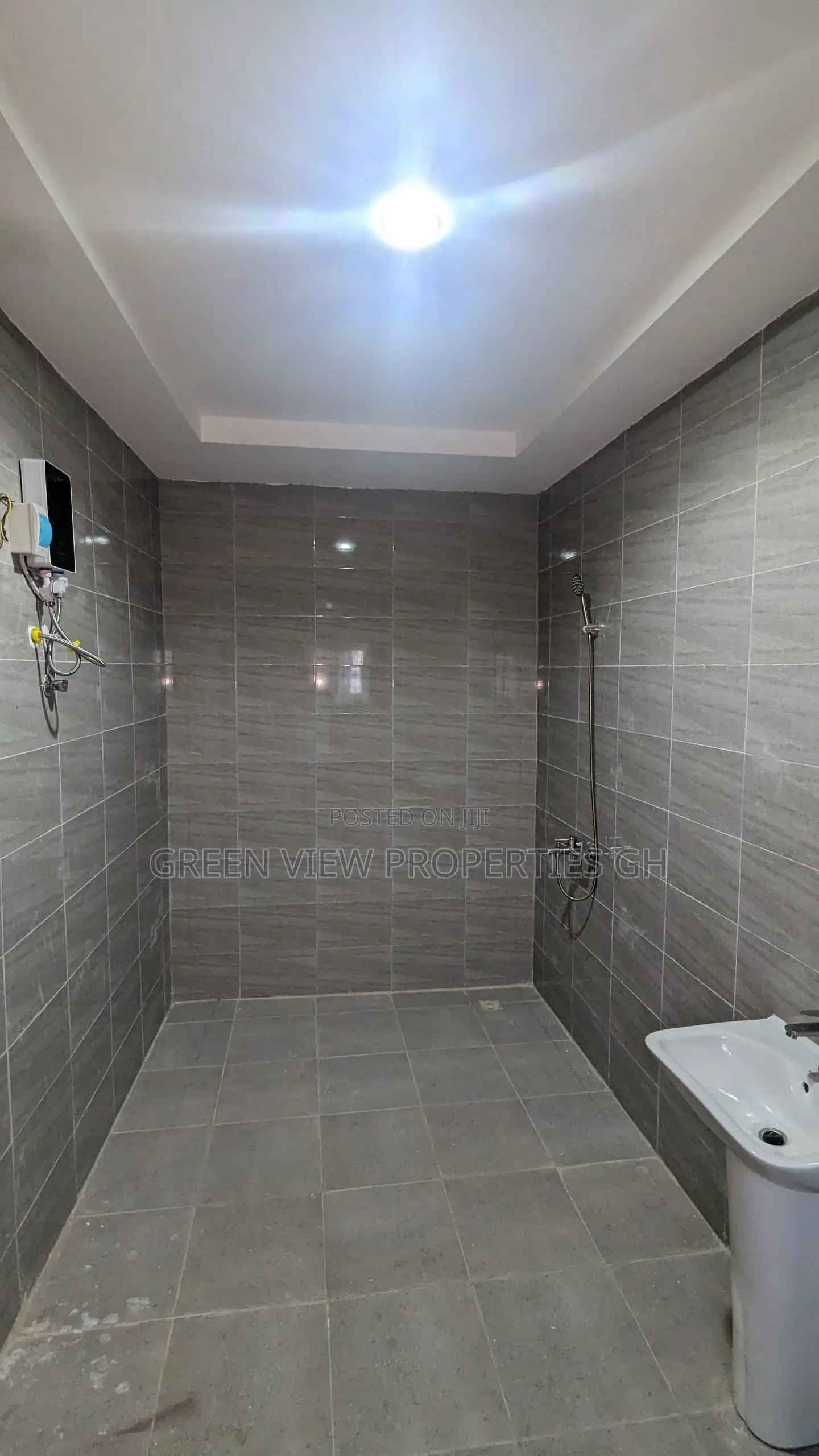 4bdrm Duplex in Kwabenya for rent