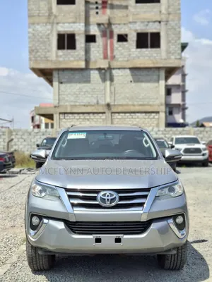 Toyota Fortuner 2.7 AWD 2017 Gray