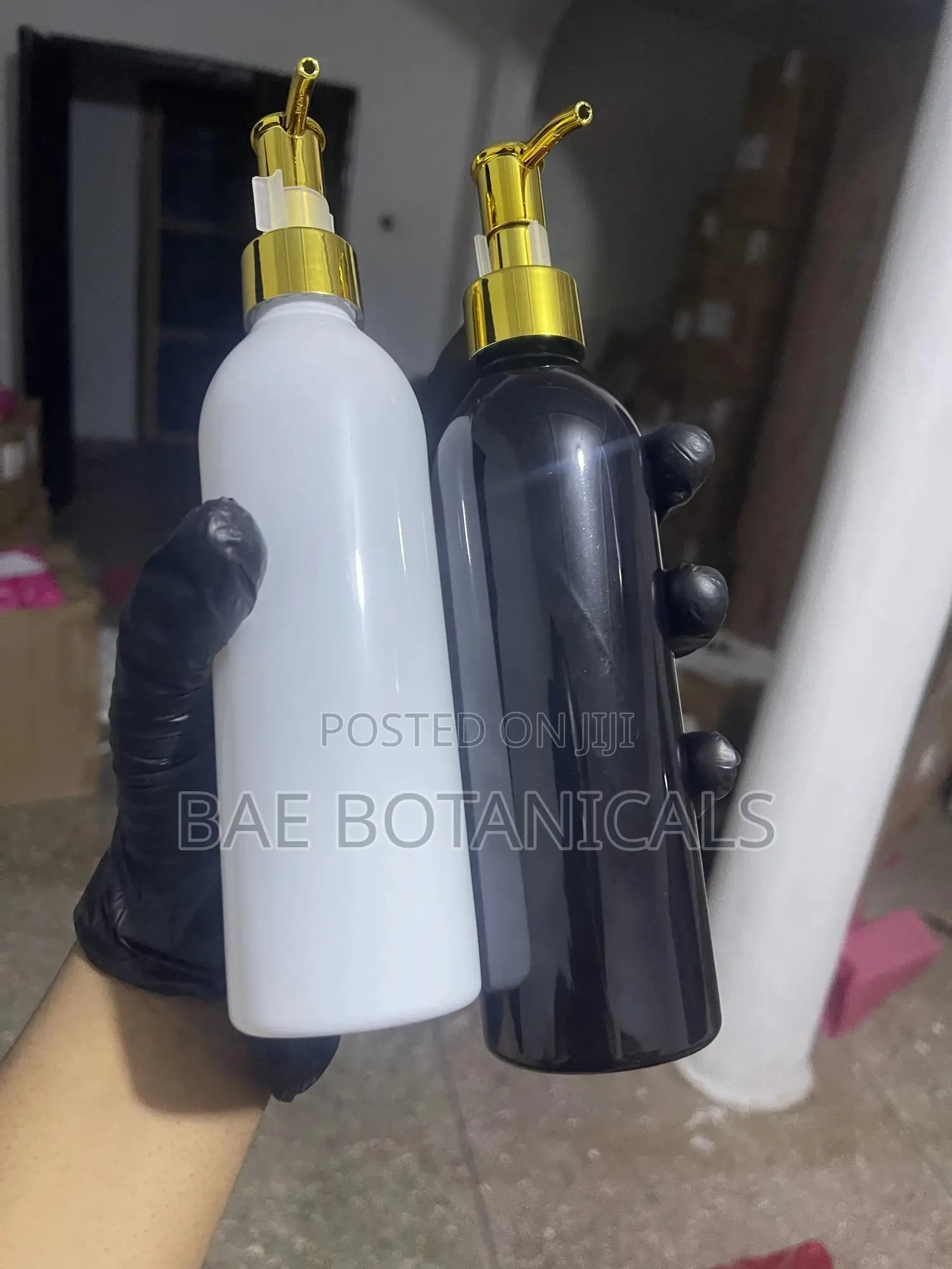 250ml Lotion Bottle With Gold Pump