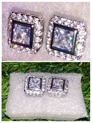 Men/Women Diamond Stud Earrings Piercings