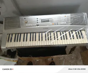 Yamaha PSR E313