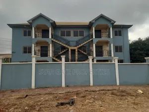 18bdrm House in Ahodwo Sokoban, Kumasi Metropolitan for sale