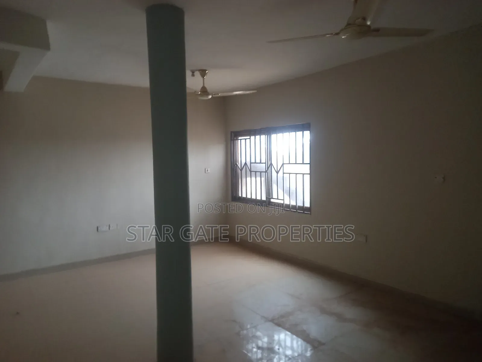 18bdrm House in Ahodwo Sokoban, Kumasi Metropolitan for sale