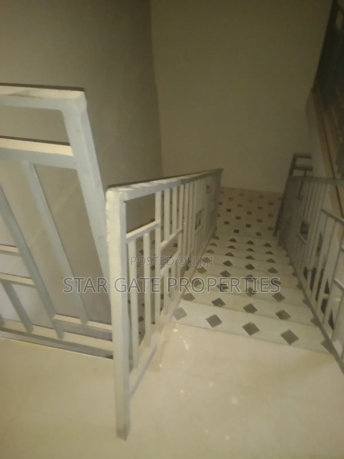 18bdrm House in Ahodwo Sokoban, Kumasi Metropolitan for sale