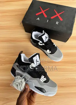 Air Jordan 4