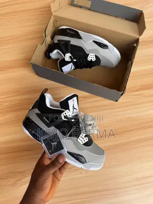Air Jordan 4
