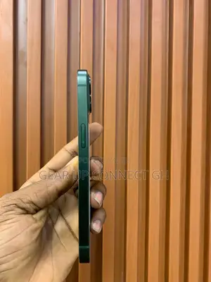 Apple iPhone 13 256 GB Green