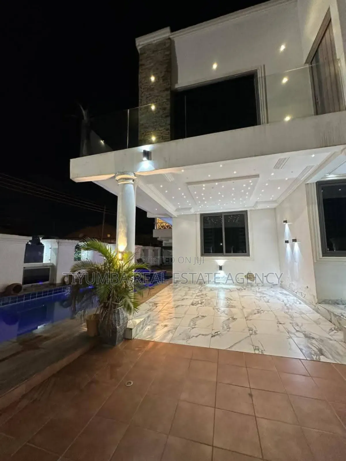 5bdrm Mansion in Tiyumba Real Estate, Amasaman for sale