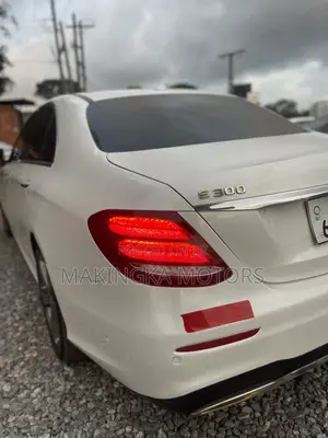 Mercedes-Benz E300 2018 White