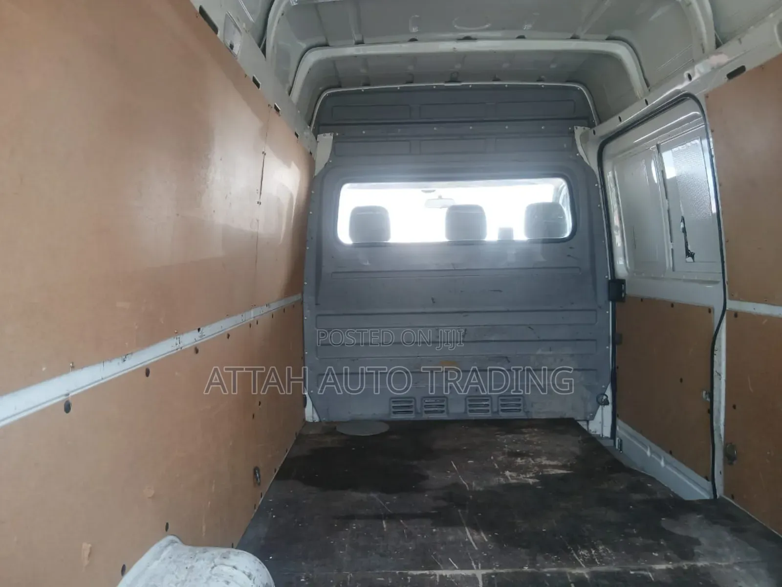 Volkswagen LT 2000 White