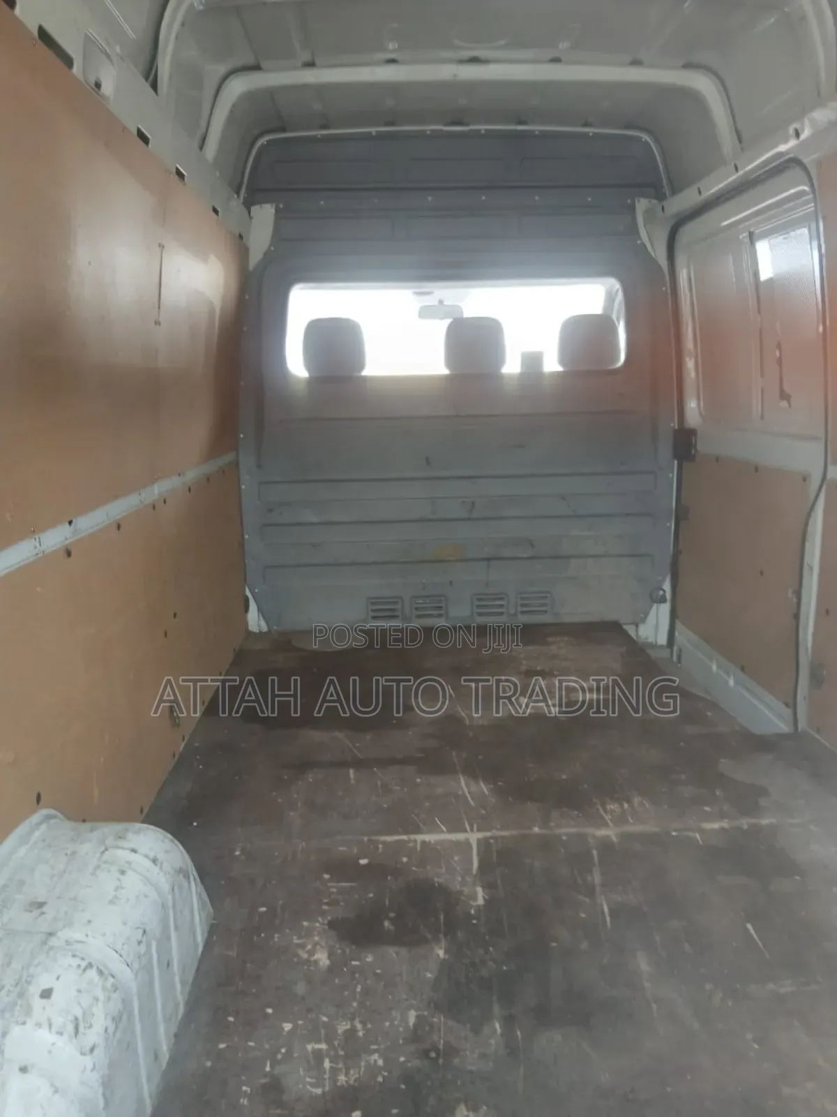 Volkswagen LT 2000 White