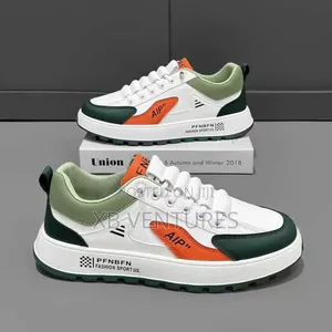 Adaptable Urban Men's Flexible Sneakers
