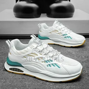 Trendy Men's
Hundred White Shoes