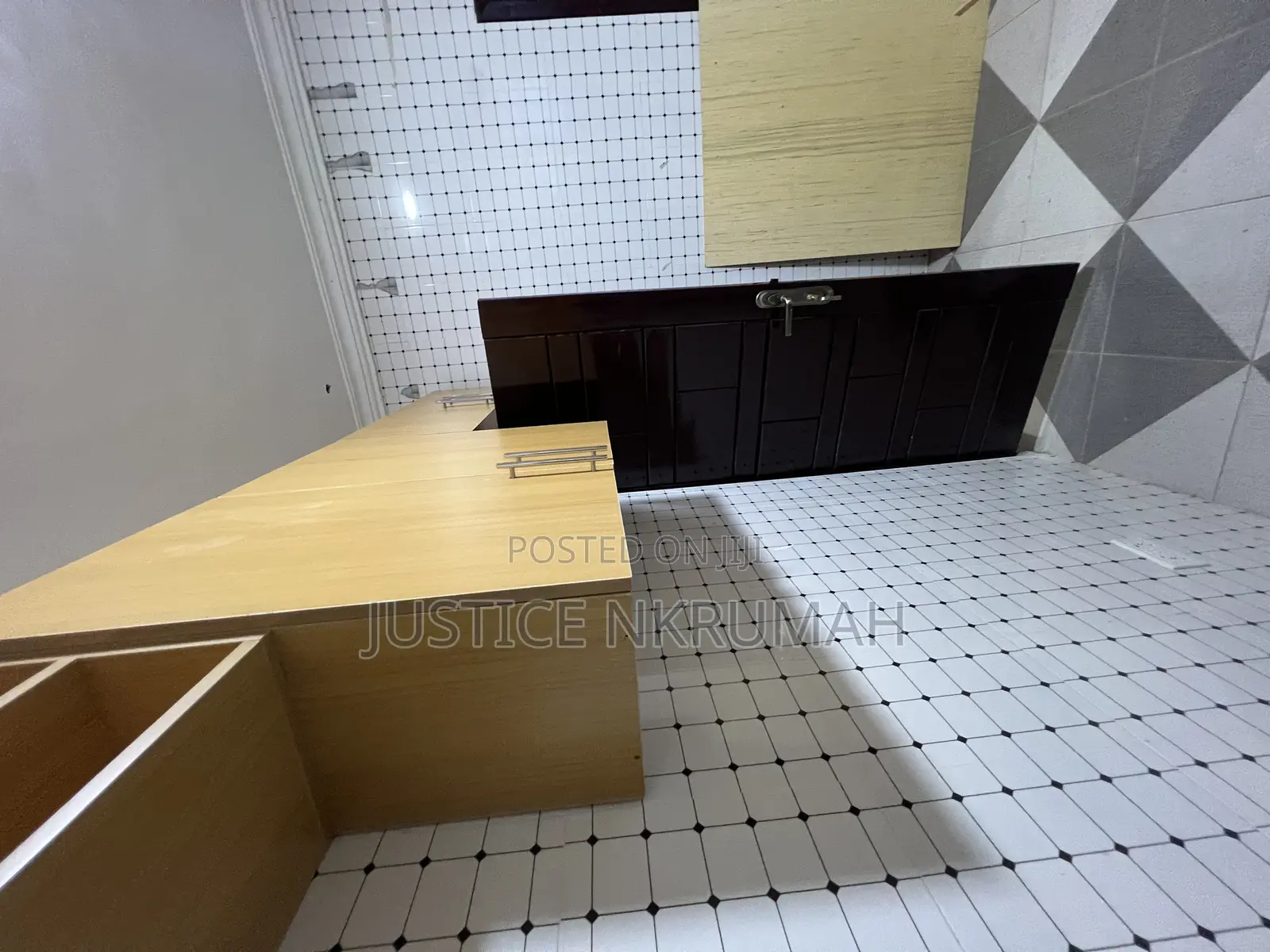 2bdrm Apartment in Mr Justice Estate, Bortiano for rent