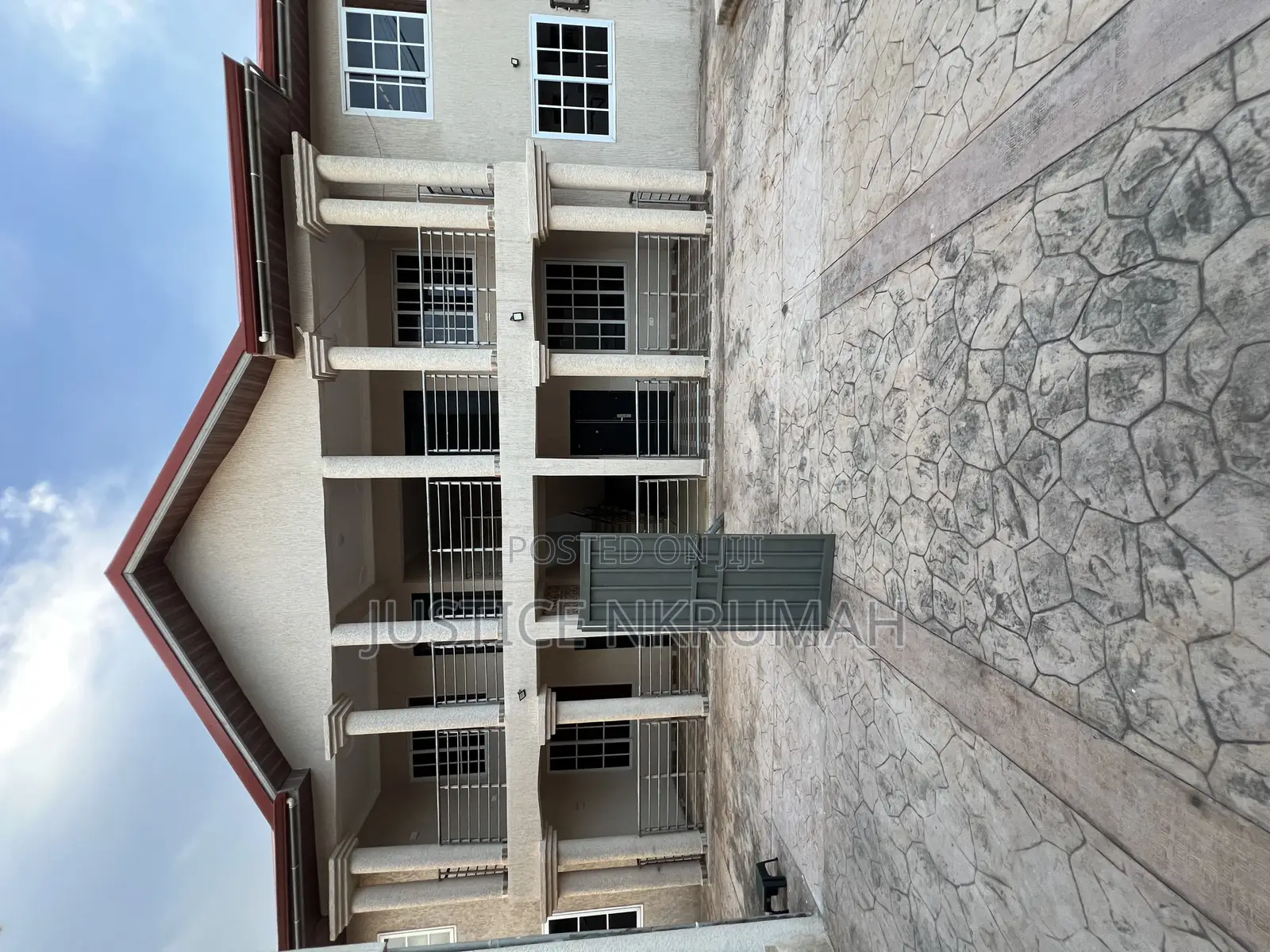 2bdrm Apartment in Mr Justice Estate, Bortiano for rent