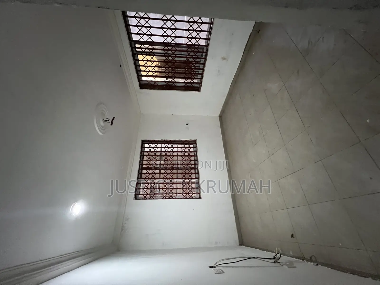 2bdrm Apartment in Mr Justice Estate, Bortiano for rent