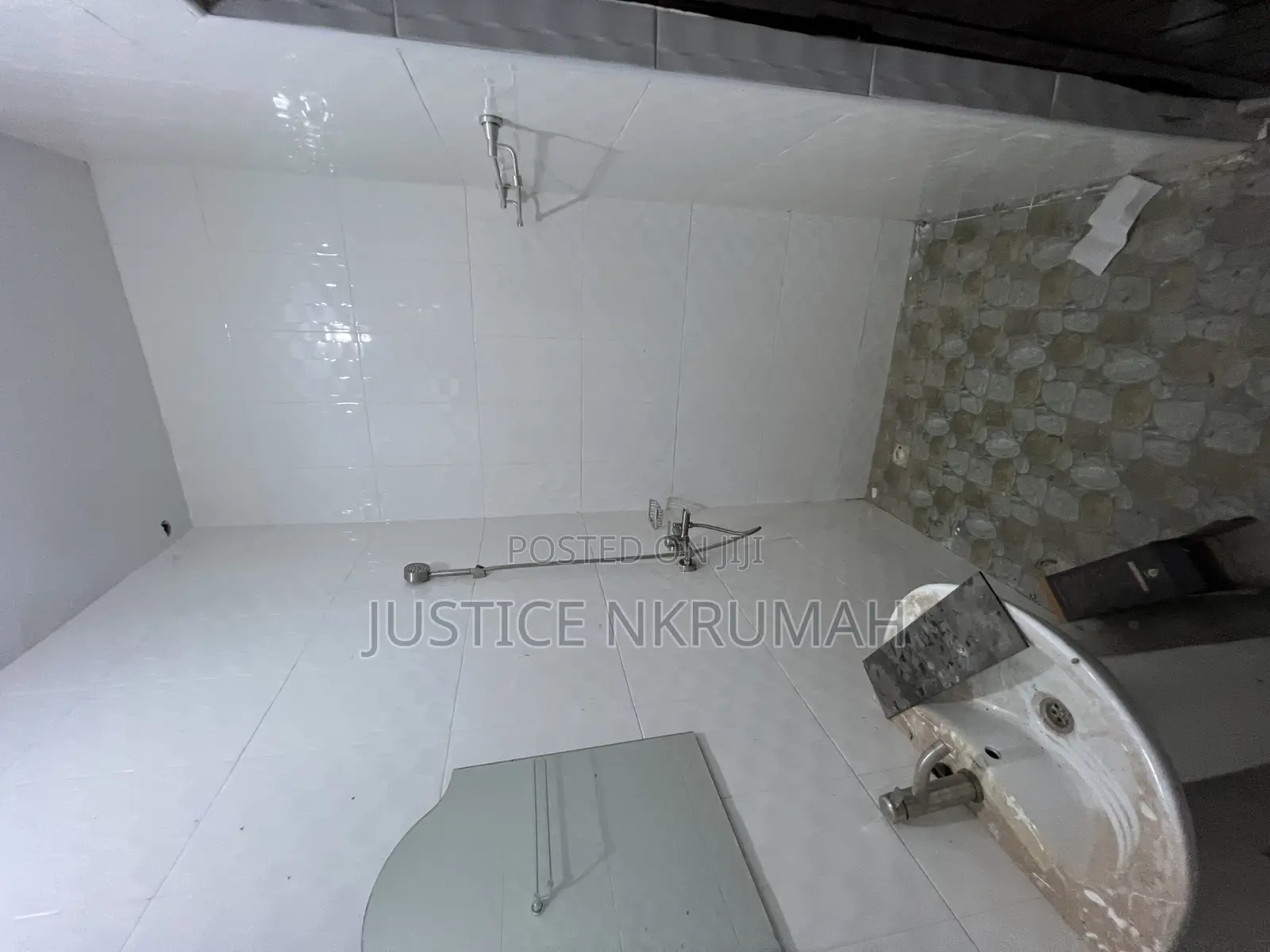2bdrm Apartment in Mr Justice Estate, Bortiano for rent
