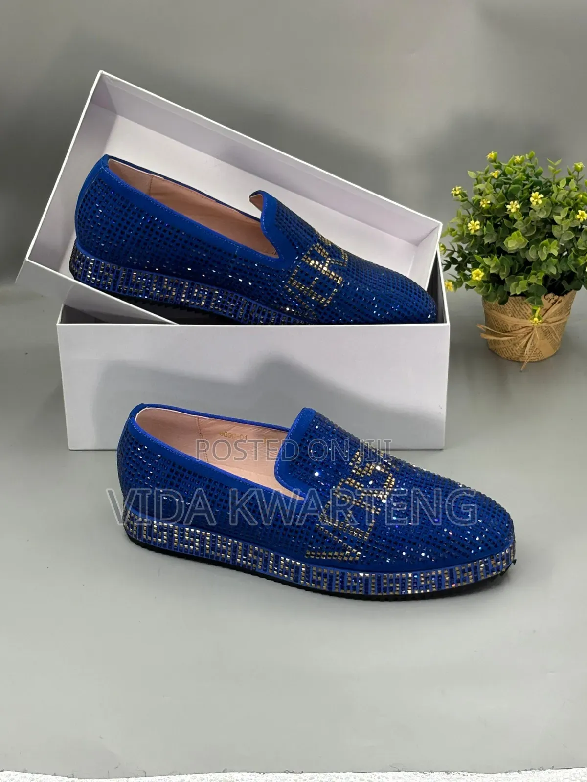 Quality Luxury Rhinestone Blue Shoes