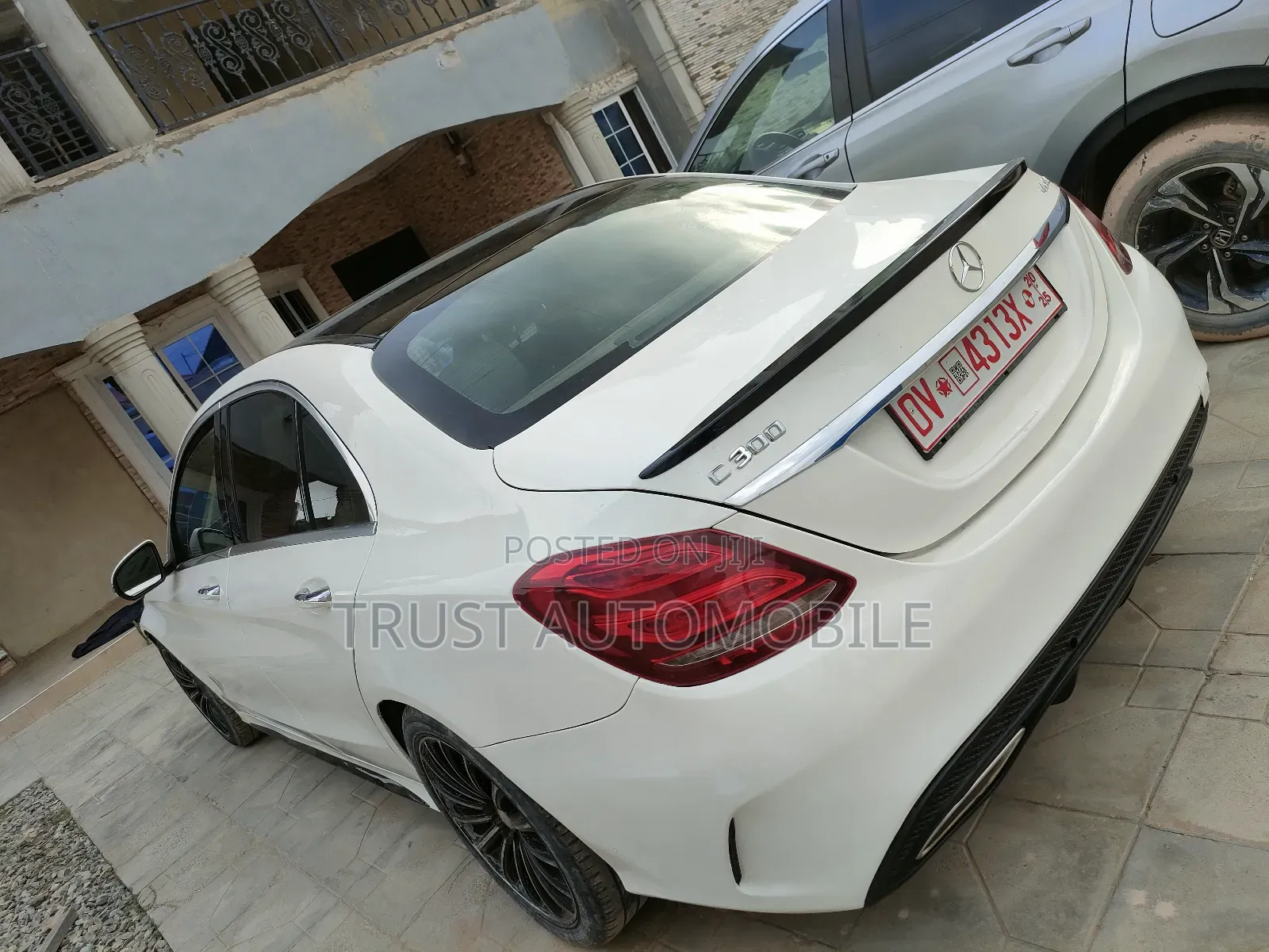 Mercedes-Benz C300 Base 4Matic Sedan AWD (2.0L 4cyl 7A) 2016 White