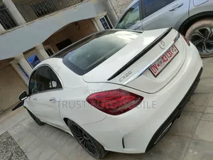 Mercedes-Benz C300 Base 4Matic Sedan AWD (2.0L 4cyl 7A) 2016 White