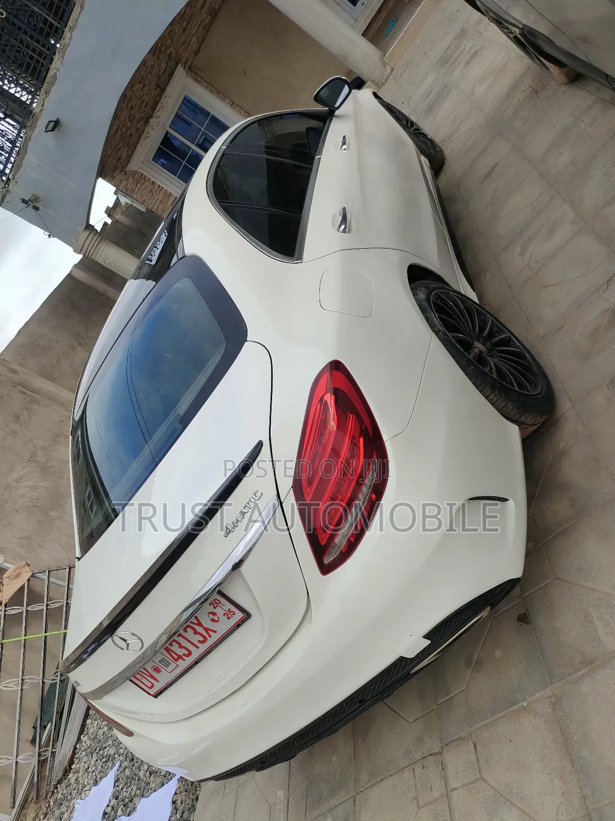 Mercedes-Benz C300 Base 4Matic Sedan AWD (2.0L 4cyl 7A) 2016 White