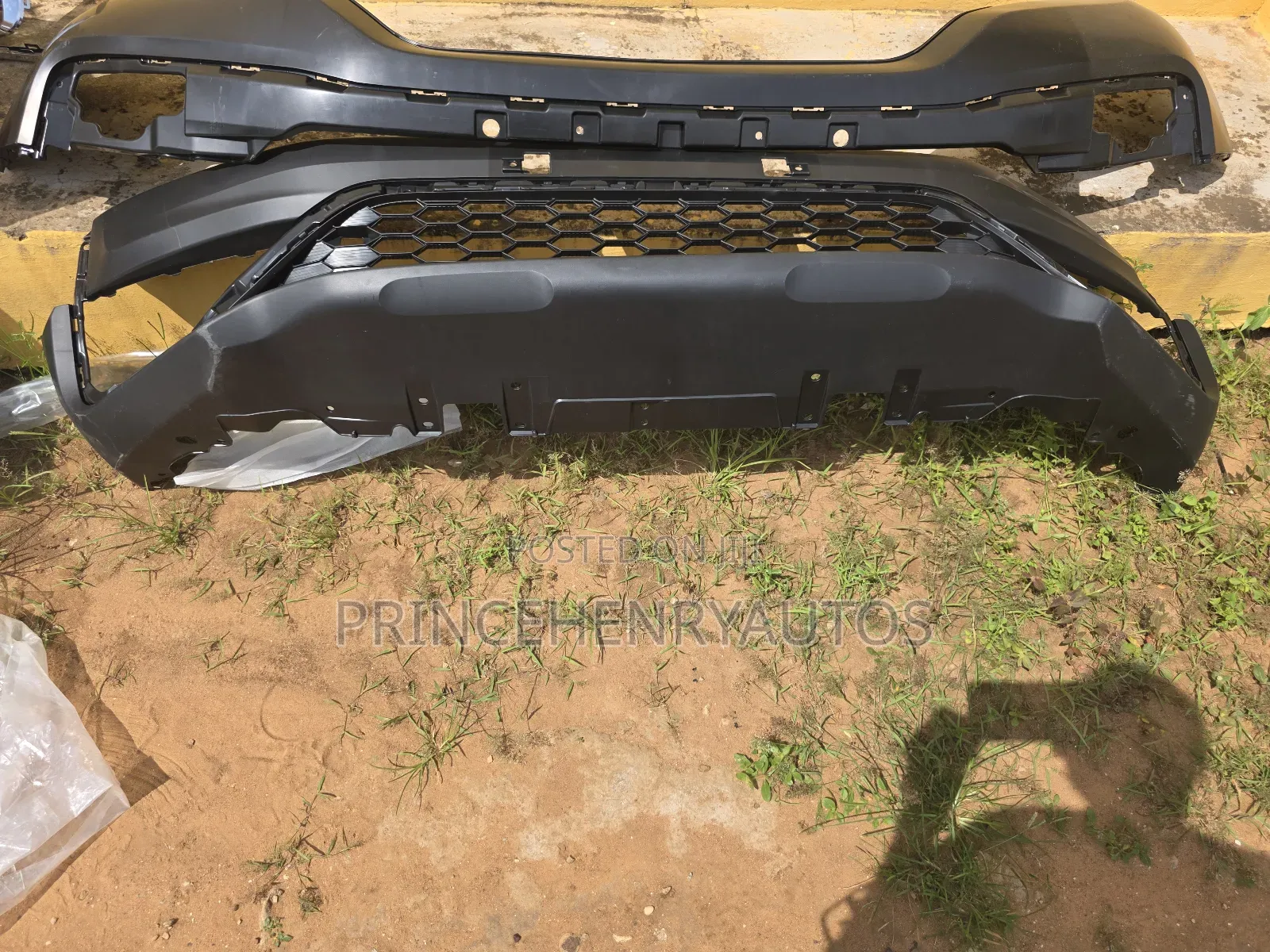 Honda Cr-v 2020,2021,2022 Empty Front Bumper Upper and Lower Assembly
