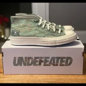 Converse Chuck Mid Undeafeated