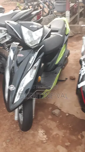Piaggio Scooter 2018 Blue