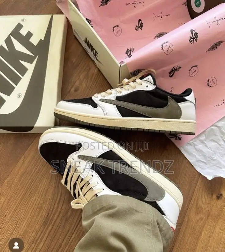Air Jordan 1 Low Og Black Cream N Lemon Green