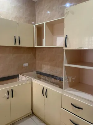 3bdrm Block of Flats in Adenta for rent