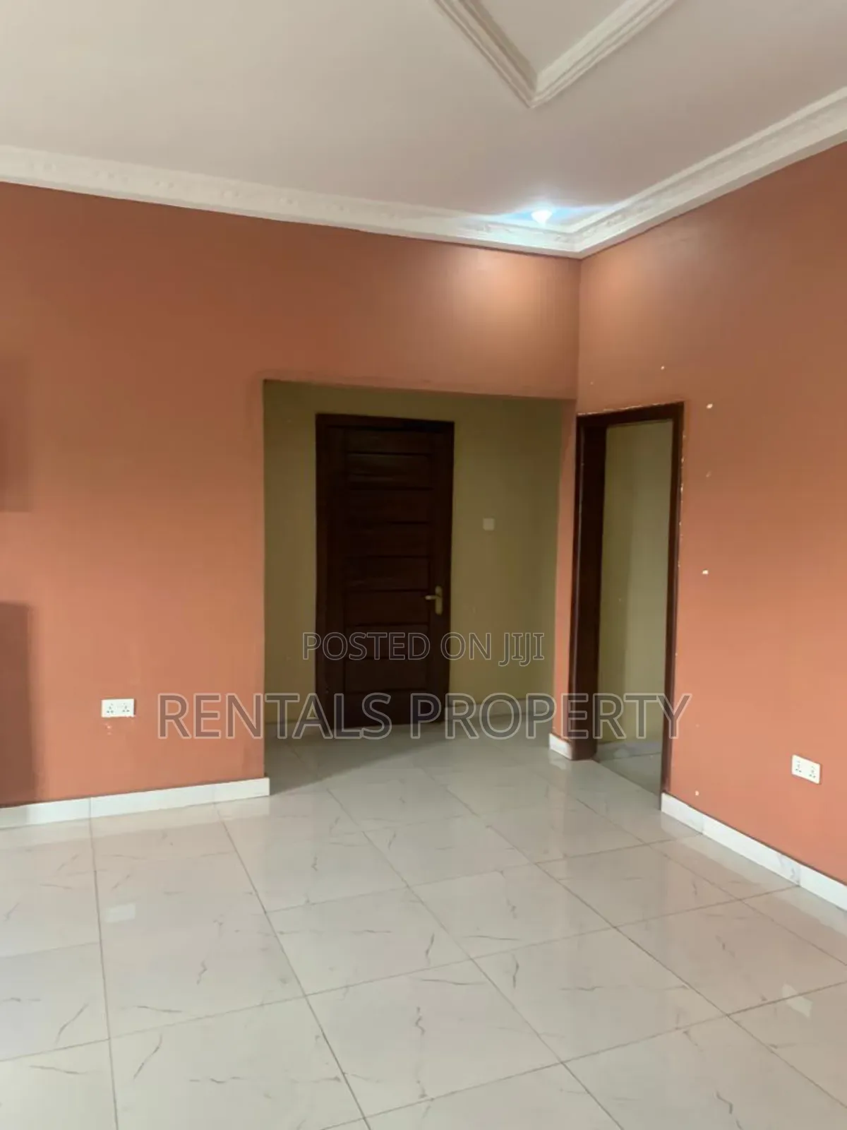 3bdrm Block of Flats in Adenta for rent