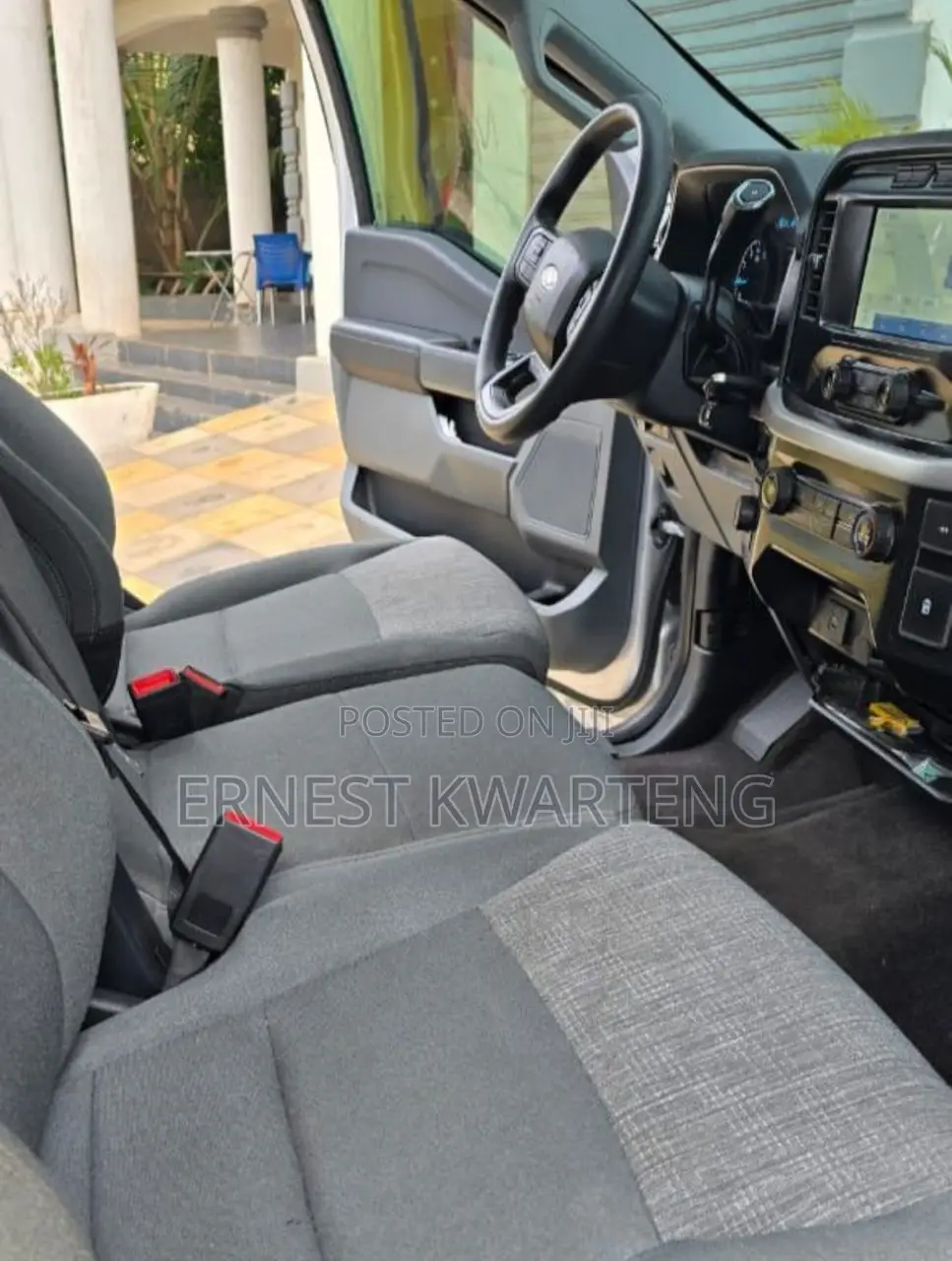 Ford F-150 XLT 2022 Silver