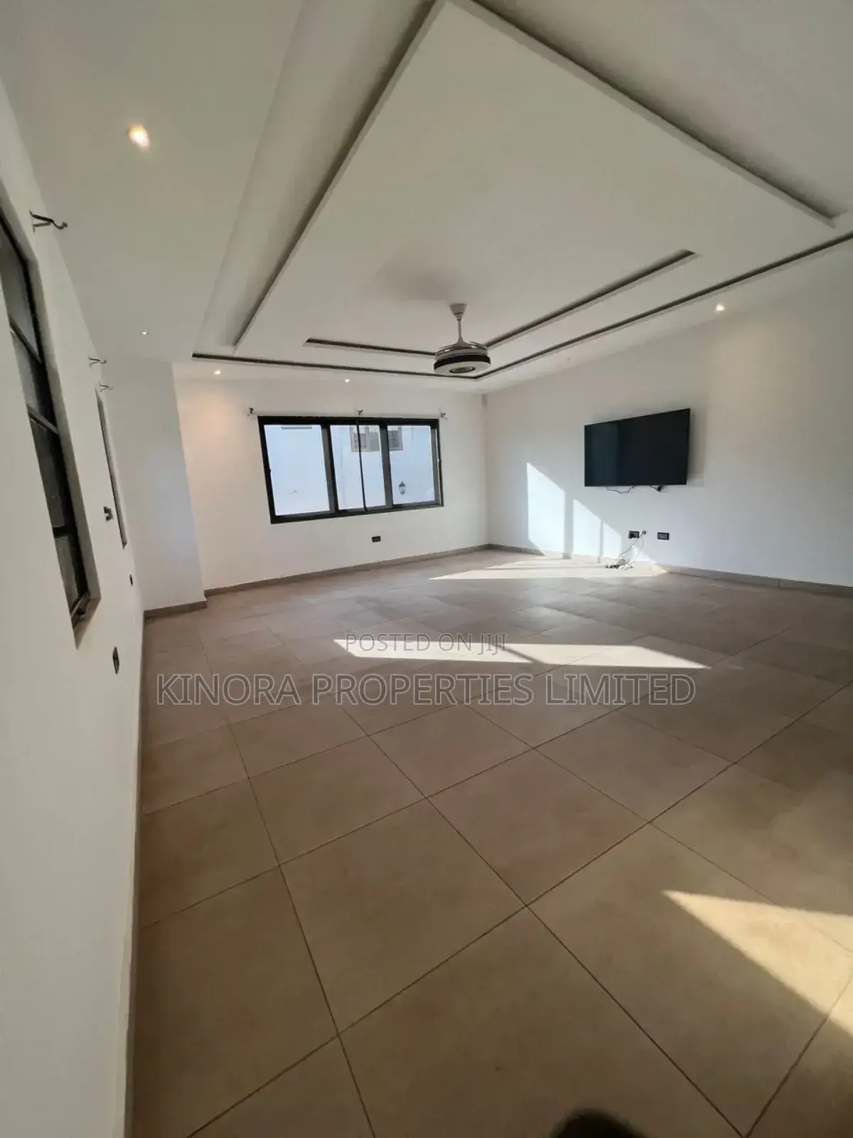 5bdrm Duplex in East Airport for rent
