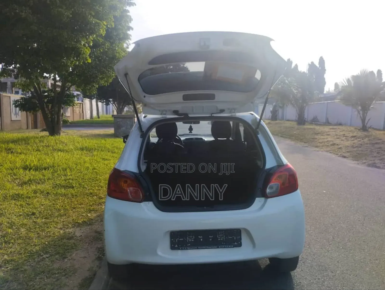Mitsubishi Mirage DE 4dr Hatchback (1.2L 3cyl CVT) 2014 White