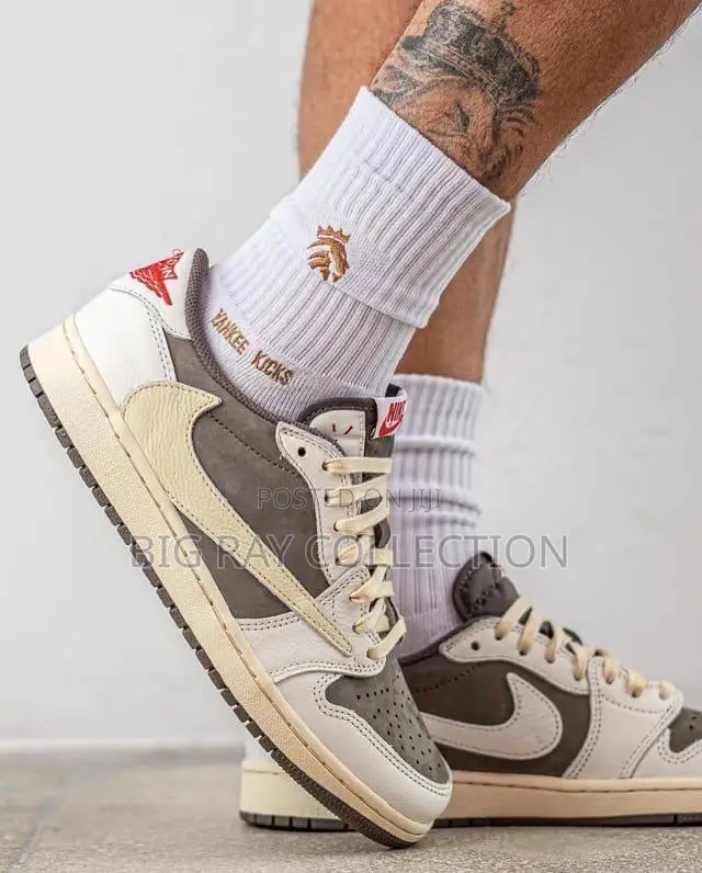 J1 Travis Scott Low
